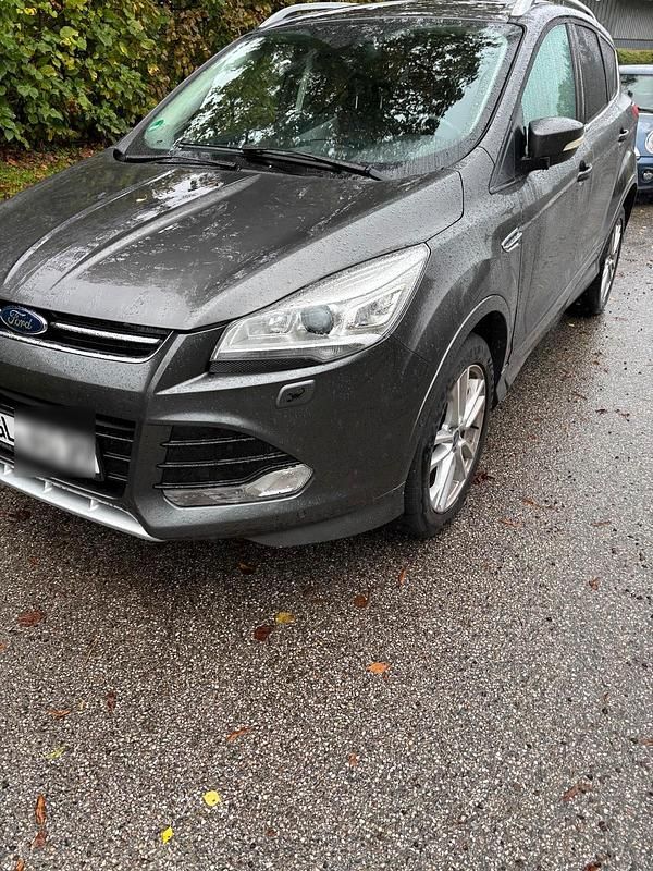 Grau Gebraucht 2014 Ford Kuga SUV | 8.300 € (Teuer) - Bild 1/4