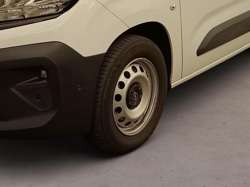 Second-hand Opel Combo 131 CP (96 kW) 2025 Alb Monovolum