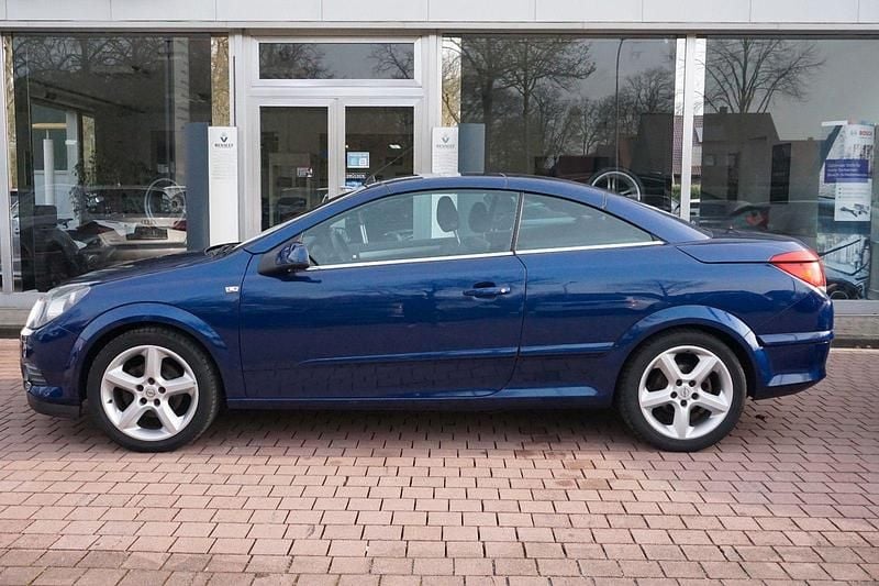 Gebraucht Opel Astra Cabriolet Edition 140 PS (102 kW) 2007 Blau Cabrio