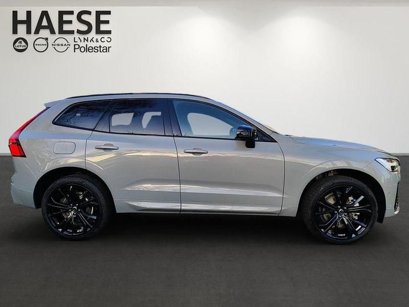 Neu Volvo XC60 Plus 455 PS (334 kW) 2025 Grau SUV