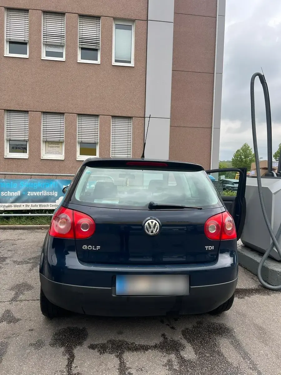 Occasion VW Golf 105 ch (77 kW) 2005 Bleue Coupé
