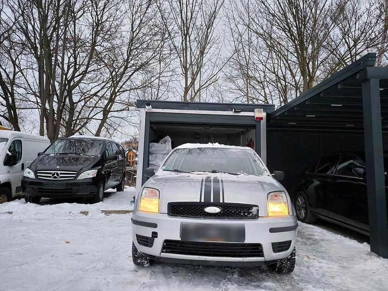 Grau Gebraucht 2004 Ford Fusion Limousine | 1.299 € (Guter Preis) - Bild 1/4