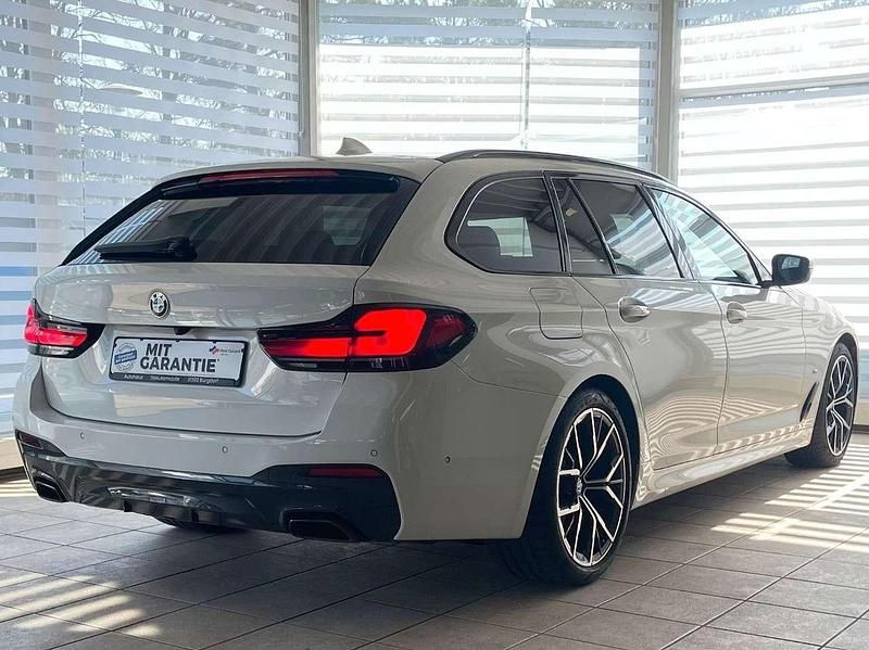 Gebraucht BMW 530 Performance 286 PS (210 kW) 2023 Weiß Limousine