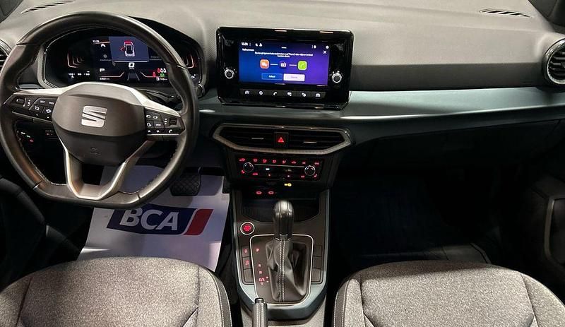 Second-hand Seat Arona Xperience 110 CP (80 kW) 2023 Alb SUV