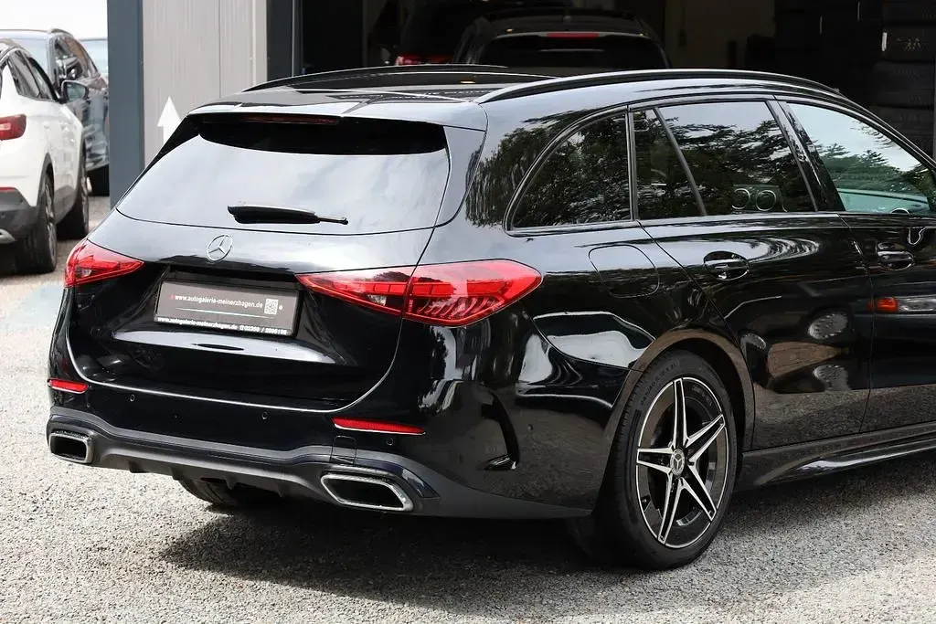 Gebraucht Mercedes 220 AMG line 200 PS (147 kW) 2023 Schwarz Limousine