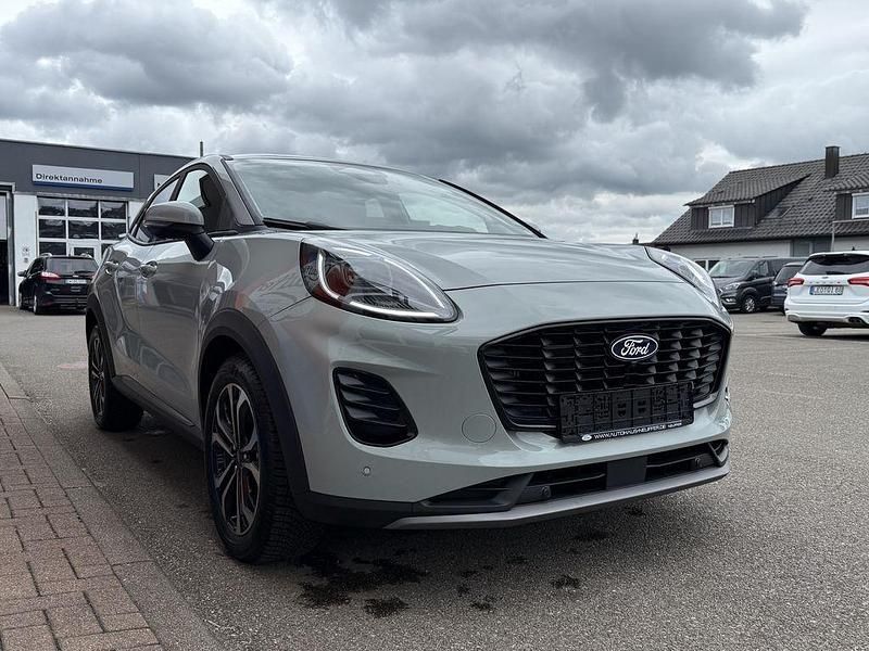 Gebraucht Ford Puma Titanium 155 PS (114 kW) 2024 Cactus gray SUV