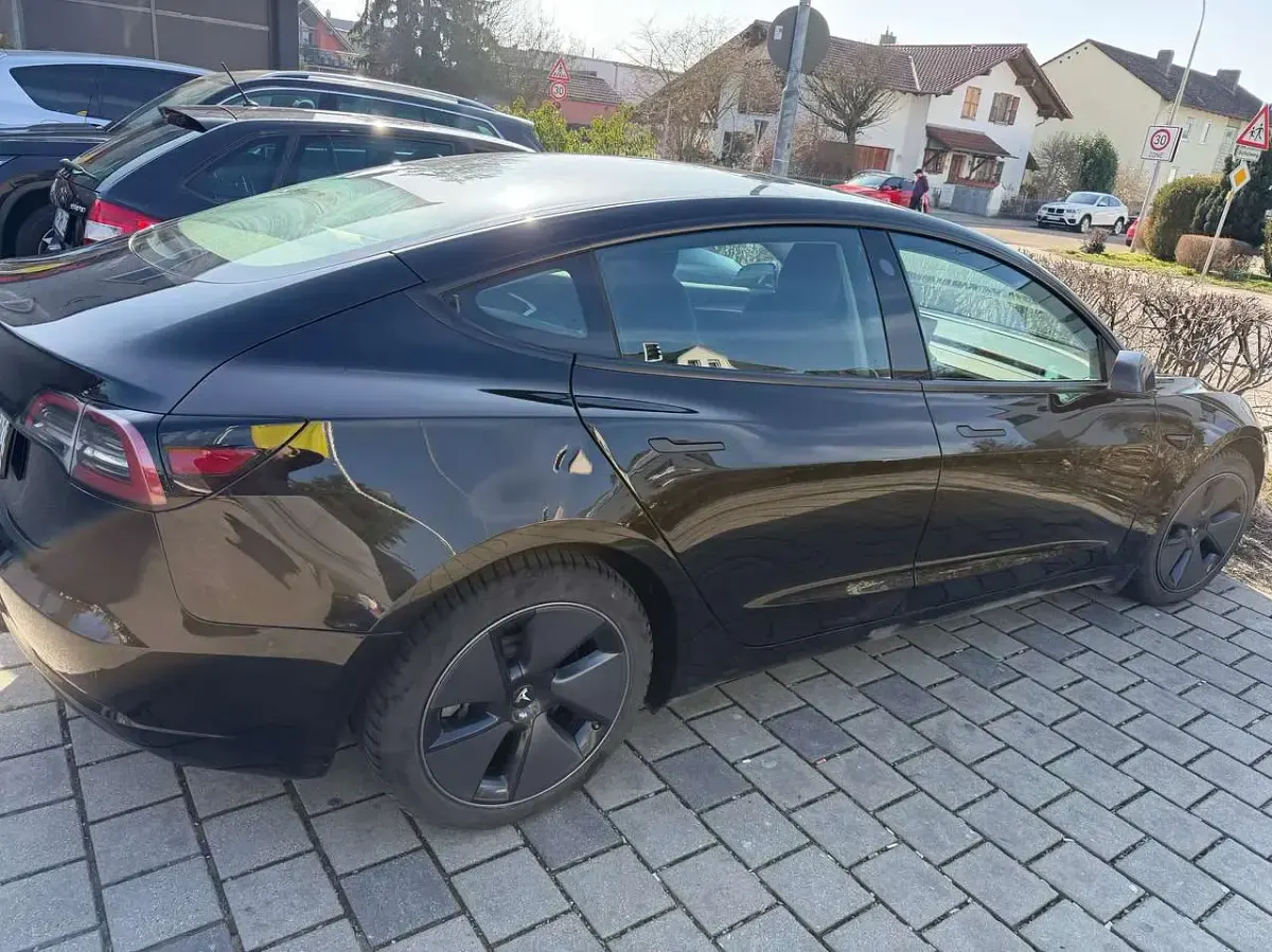 Gebraucht Tesla Model 3 Standard Range Plus 208 kW (283 PS) 2022 Schwarz Limousine