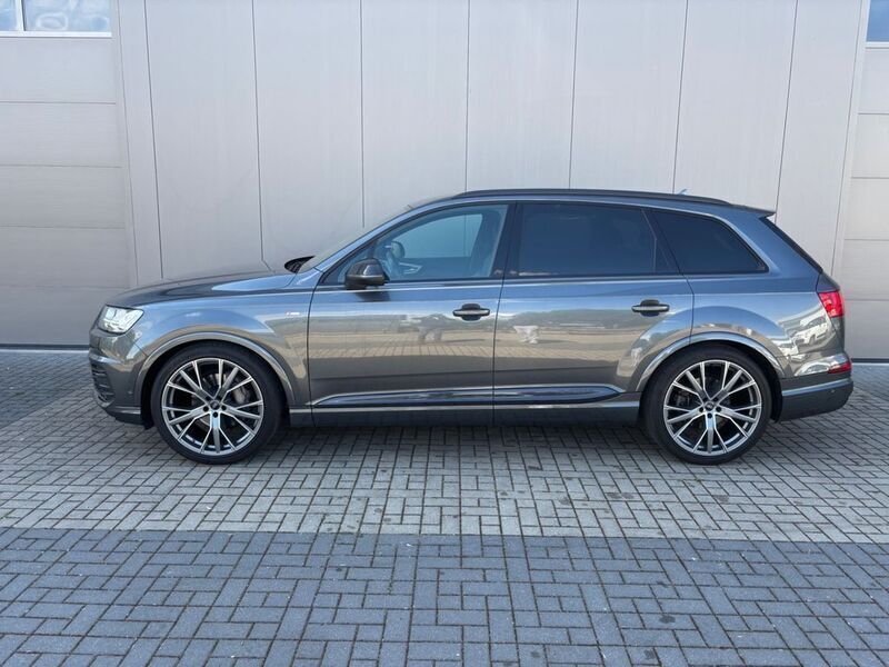 Grau Gebraucht 2019 Audi Q7 S-Line SUV | 49.499 € (Etwas zu teuer) - Bild 1/4