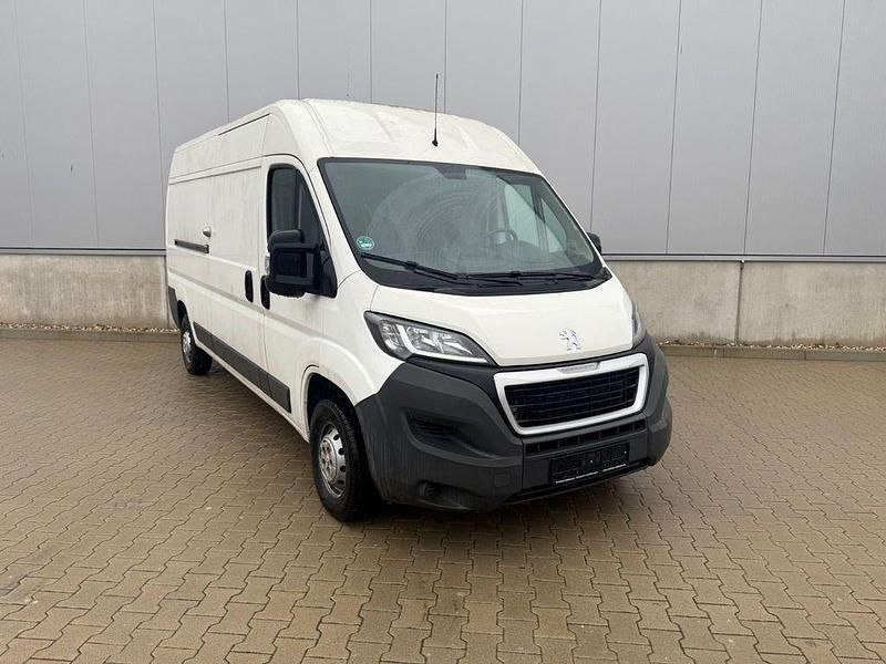 Gebraucht Peugeot Boxer 110 PS (80 kW) 2017 Weiß Van