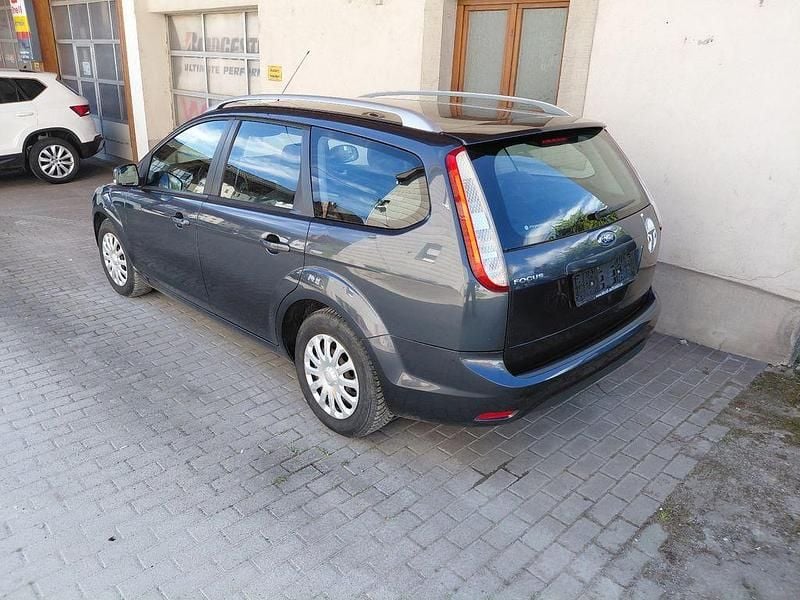 Second-hand Ford Focus 101 CP (74 kW) 2009 Gri Berlinǎ