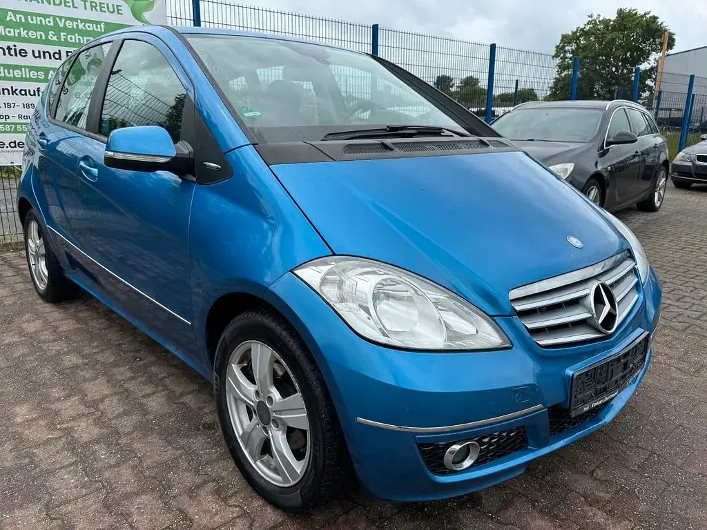 Gebraucht Mercedes A180 Avantgarde 109 PS (80 kW) 2009 Blau Limousine