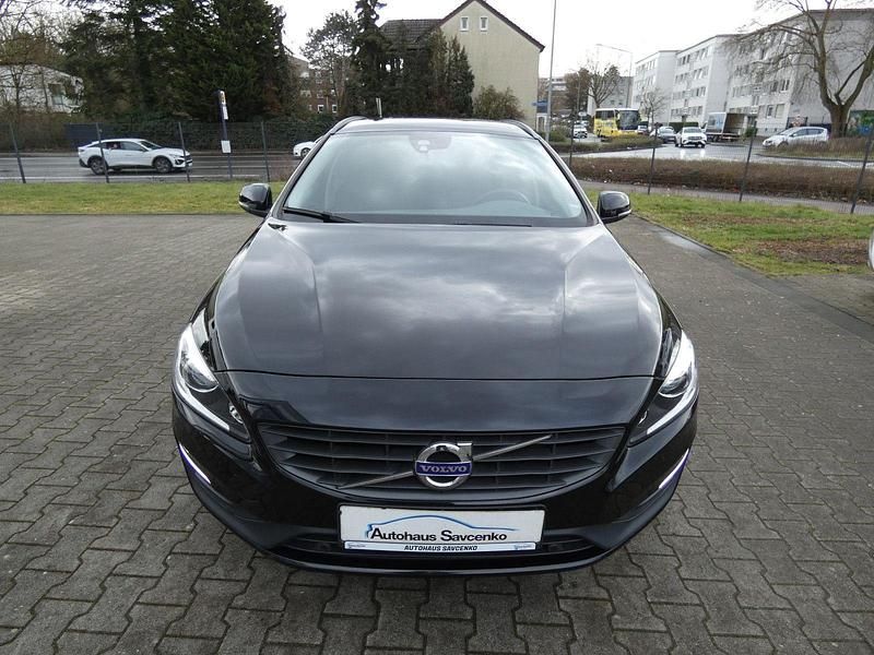 Gebraucht Volvo V60 Kinetic 150 PS (110 kW) 2018 Schwarz Kombi
