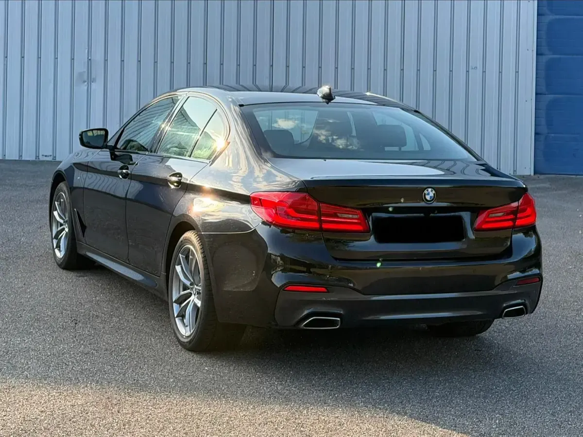 Gebraucht BMW 520 M Sport 190 PS (139 kW) 2020 Schwarz Limousine
