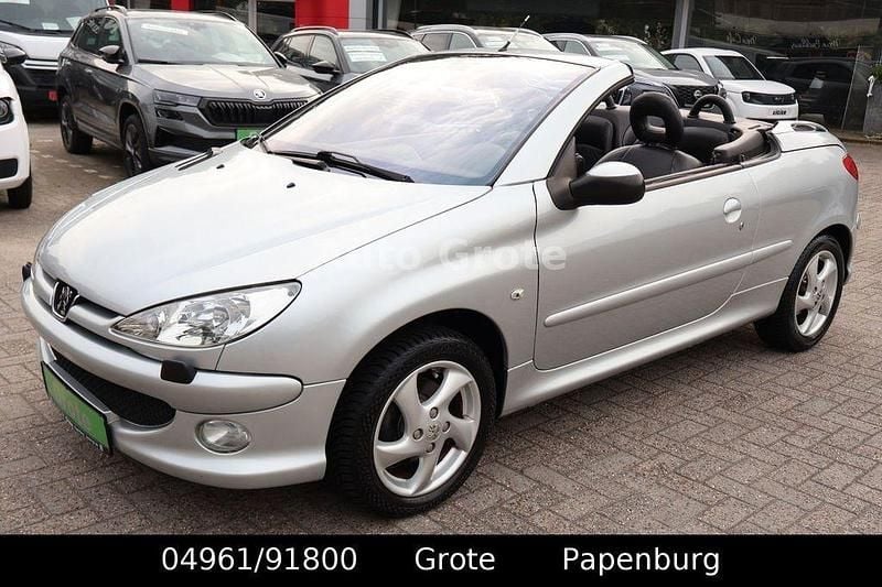 Silber Gebraucht 2005 Peugeot 206 CC Platinum Cabrio | 3.990 € (Fairer Preis) - Bild 1/4