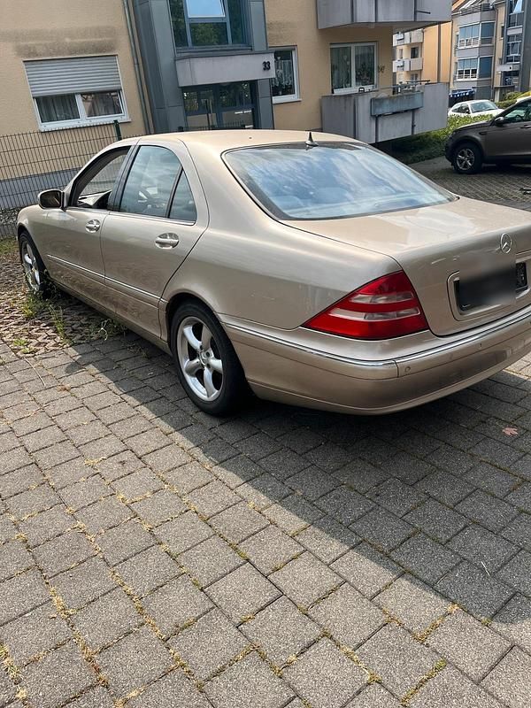 Gold Gebraucht 2000 Mercedes S320 Limousine | 899 € - Bild 1/4