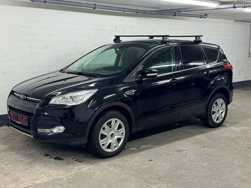 Gebraucht Ford Kuga Trend 150 PS (110 kW) 2016 Schwarz SUV