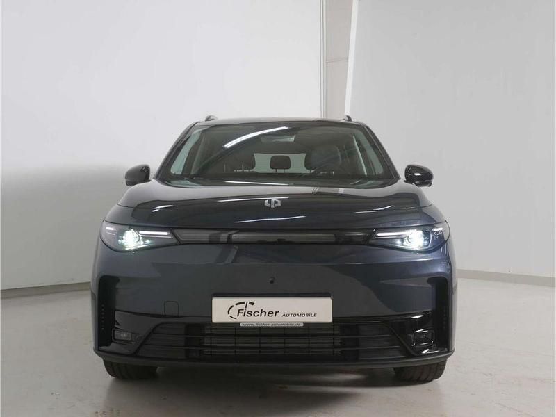 Neu Leapmotor C10 215 PS (158 kW) 2025 Grau SUV