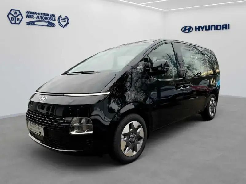 Schwarz Gebraucht 2024 Hyundai Staria Trend Van | 43.990 € (Superpreis) - Bild 1/1