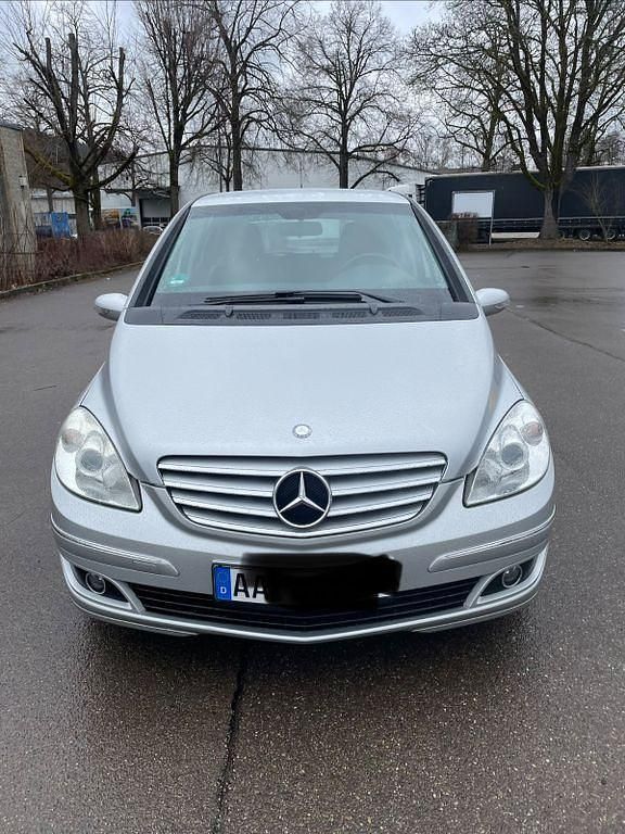 Gebraucht Mercedes B170 158 PS (116 kW) 2007 Silber Van / Kleinbus