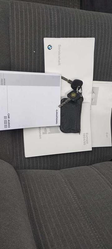 Gebraucht BMW 518 Executive 116 PS (85 kW) 1994 Sorrentblau Limousine