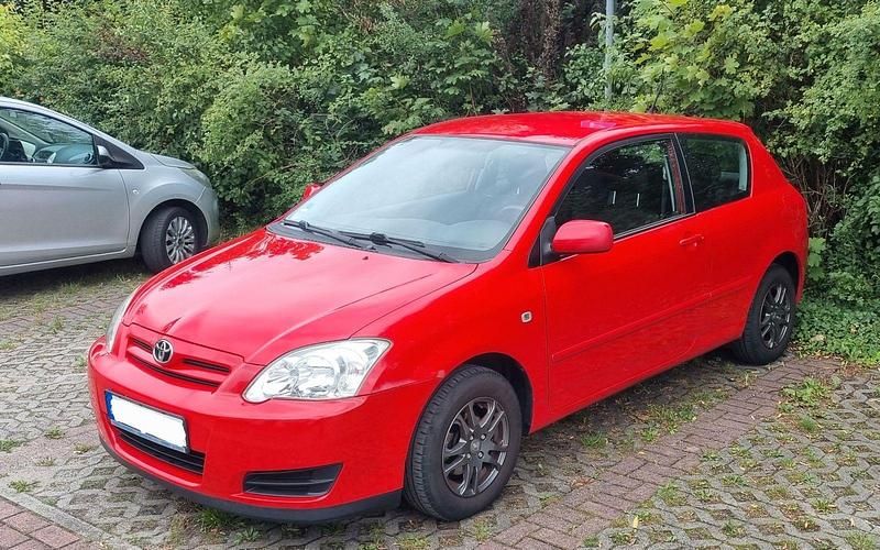 Rot Gebraucht 2005 Toyota Corolla Limousine | 1.999 € (Superpreis) - Bild 1/4