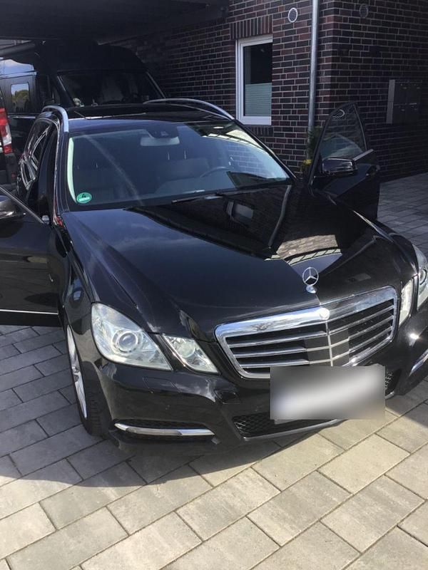 Gebraucht Mercedes E350 Avantgarde 231 PS (169 kW) 2010 Schwarz Kombi