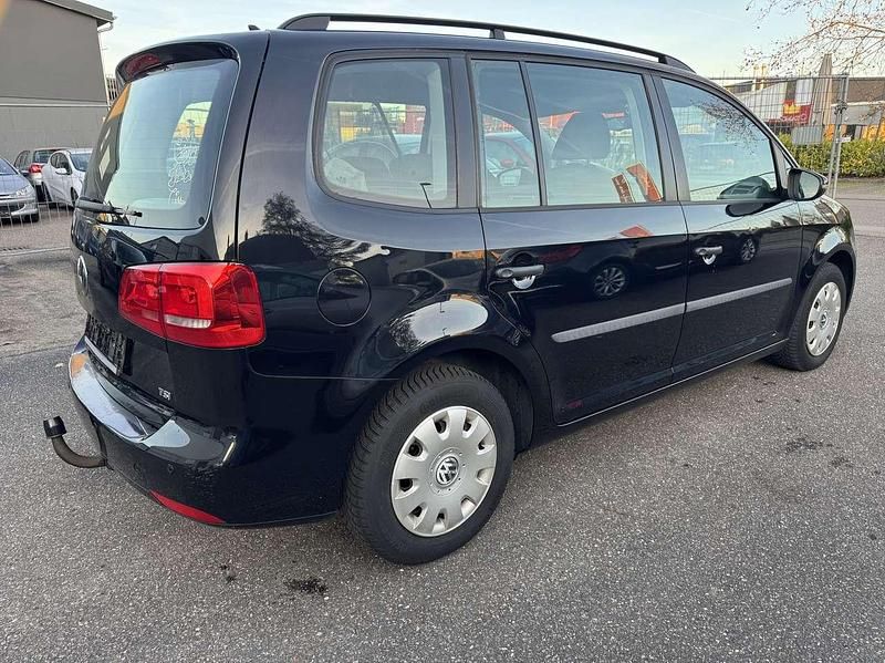 Gebraucht VW Touran Trendline 140 PS (102 kW) 2011 Schwarz Van / Kleinbus