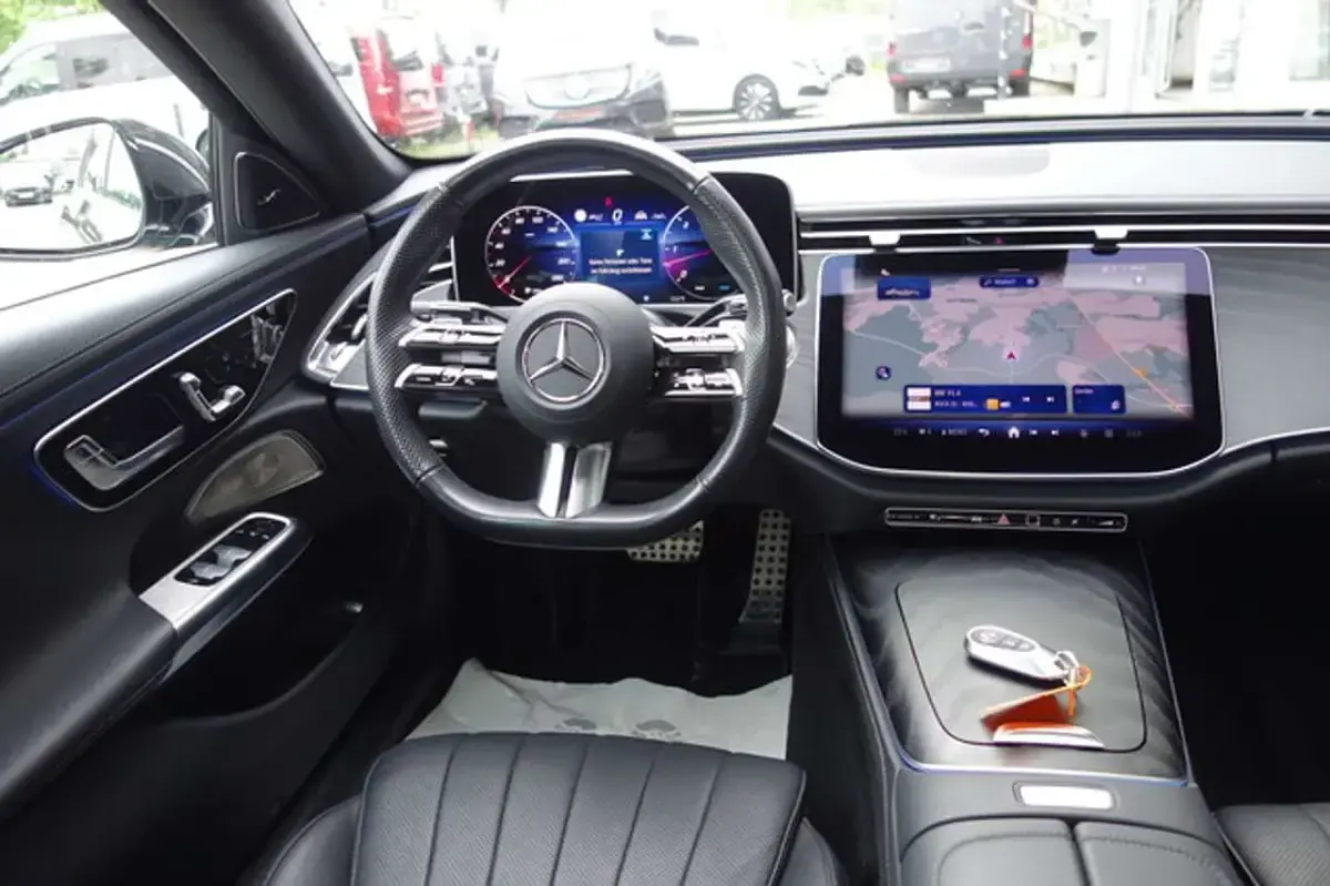 Gebraucht Mercedes E450 AMG line 367 PS (269 kW) 2025 Graphitgrau Limousine