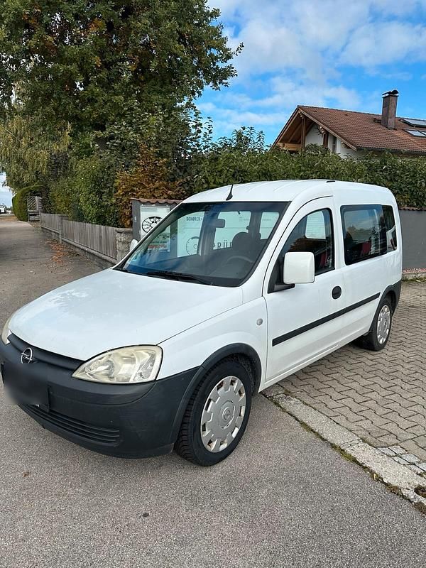 Weiß Gebraucht 2007 Opel Combo Van / Kleinbus | 2.900 € (Fairer Preis) - Bild 1/4