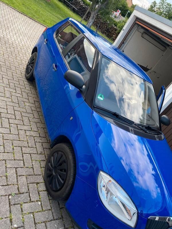 Blau Gebraucht 2009 Skoda Fabia Kleinwagen | 1.500 € (Superpreis) - Bild 1/4