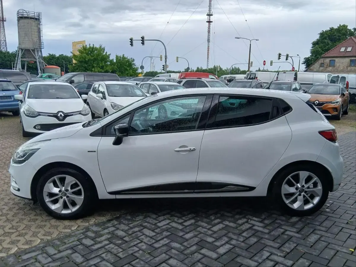 Gebraucht Renault Clio IV 73 PS (53 kW) 2017 Weiß Kleinwagen