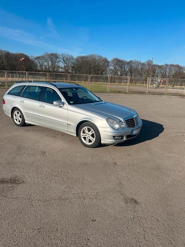 Gebraucht Mercedes E280 190 PS (139 kW) 2008 Silber Kombi