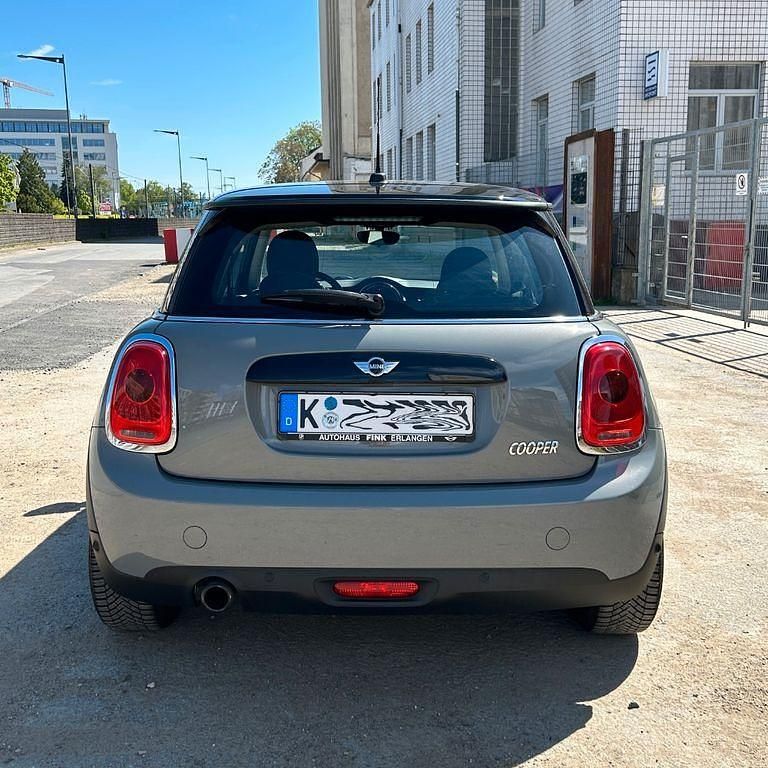 Usado Mini Cooper 136 HP (100 kW) 2017 Cinzento Citadino