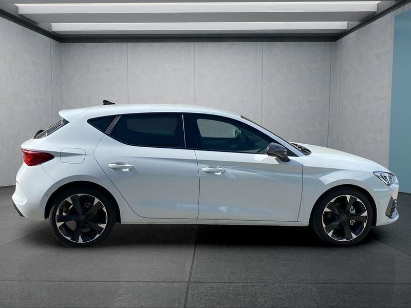 Gebraucht Cupra Leon 150 PS (110 kW) 2024 Weiß Kleinwagen