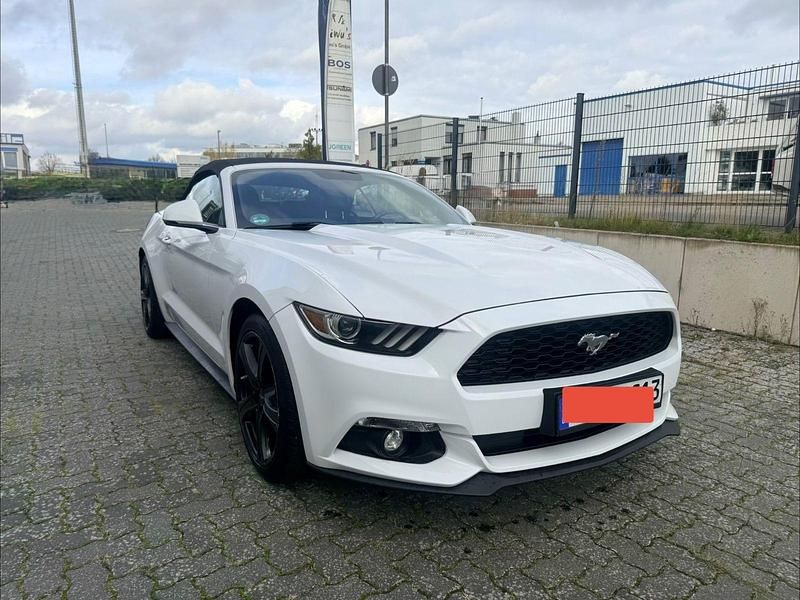 Weiß Gebraucht 2016 Ford Mustang Cabrio | 22.850 € (Guter Preis) - Bild 1/4