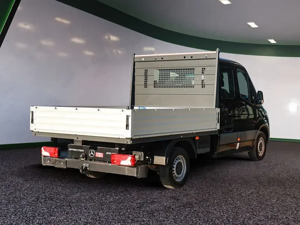 Occasion Mercedes Sprinter 150 ch (110 kW) 2024 Noir Van