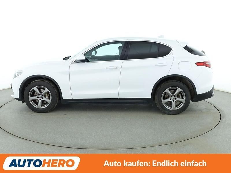 Gebraucht Alfa Romeo Stelvio Super 280 PS (205 kW) 2018 Weiß SUV