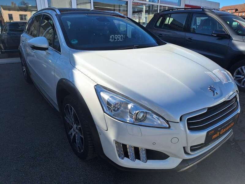 Perlglänzend/metallic Gebraucht 2013 Peugeot 508 RXH Kombi | 10.990 € - Bild 1/4