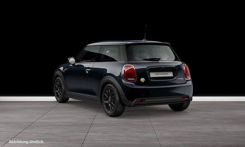 Gebraucht Mini Cooper SE 135 kW (184 PS) 2023 Schwarz Kleinwagen