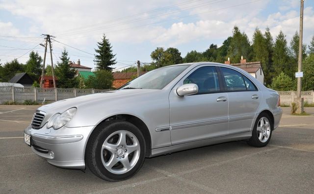 Gebraucht Mercedes 200 Avantgarde 158 PS (116 kW) 2001 Silber metallic Limousine