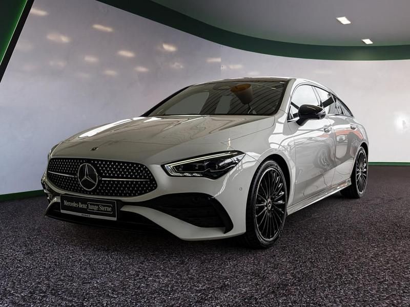 Weiß Gebraucht 2024 Mercedes CLA220 Shooting Brake Advanced Plus Kombi | 37.890 € (Fairer Preis) - Bild 1/4