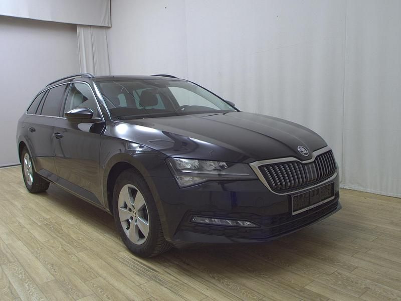 Gebraucht Skoda Superb Ambition 150 PS (110 kW) 2022 Schwarz Kombi