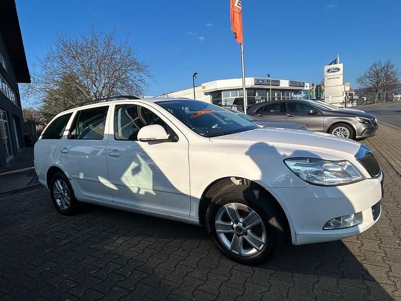 Gebraucht Skoda Octavia Impuls Edition 140 PS (102 kW) 2010 Weiß Kombi