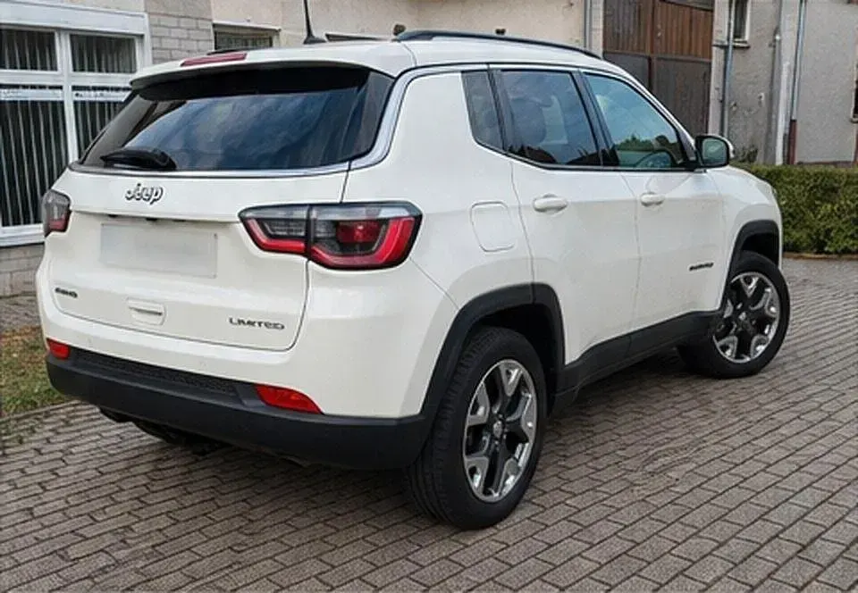 Gebraucht Jeep Compass Opening Edition 170 PS (125 kW) 2017 Weiß SUV