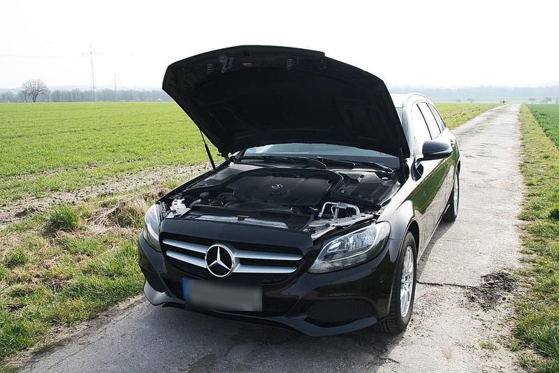 Gebraucht Mercedes C220 170 PS (125 kW) 2016 Schwarz Kombi