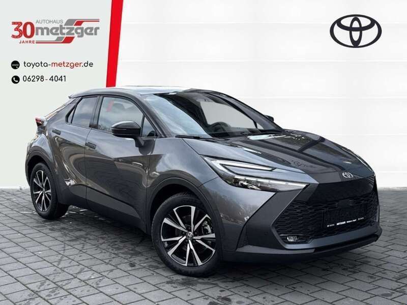Marlingrau metallic/dach schwa Neu 2025 Toyota C-HR Team SUV | 39.990 € (Guter Preis) - Bild 1/4