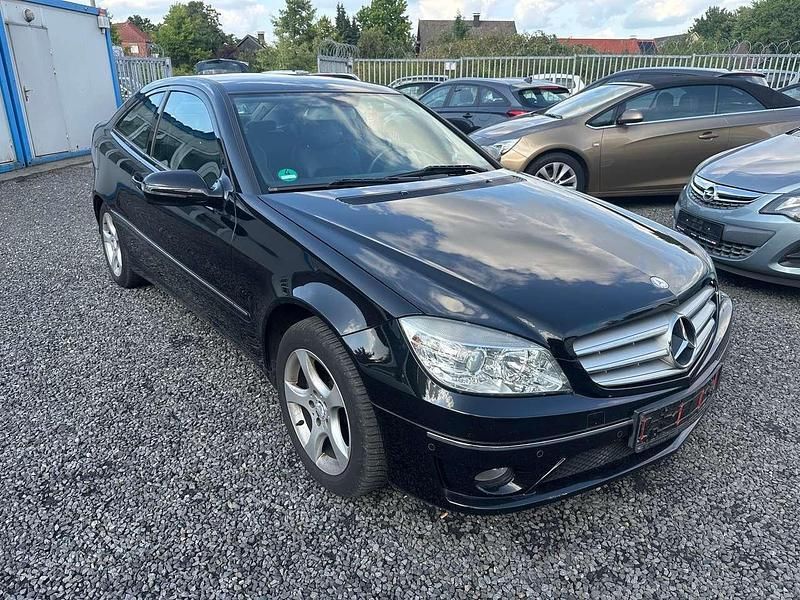 Obsidianschwarz Gebraucht 2009 Mercedes CLC200 Kleinwagen | 4.750 € (Superpreis) - Bild 1/4