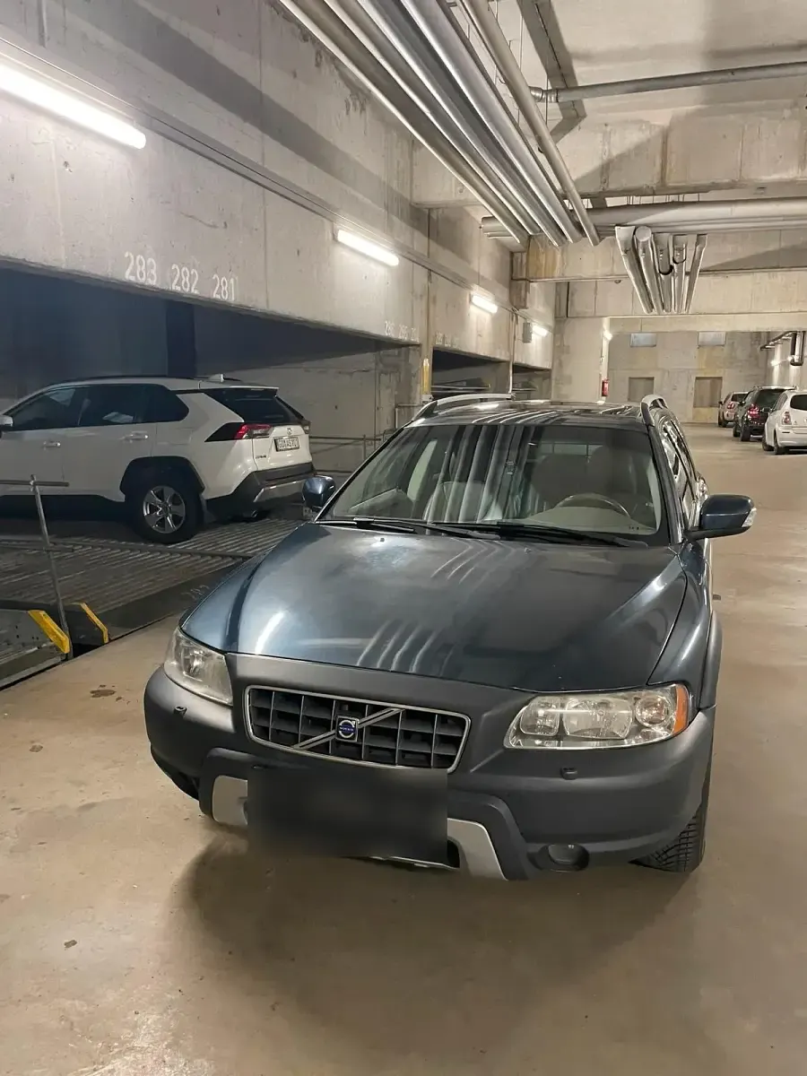 Usata Volvo XC70 209 CV (153 kW) 2007 Andere farben Station wagon