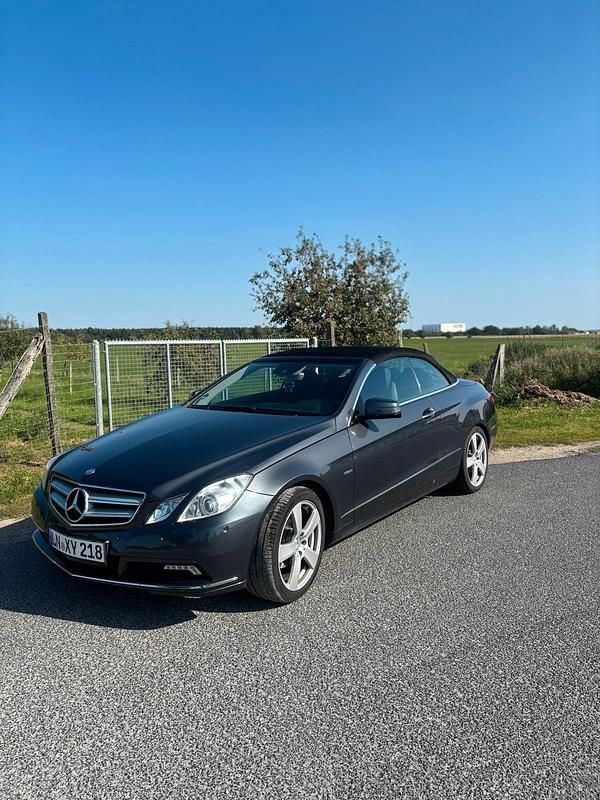 Gebraucht 2011 Mercedes E250 Cabrio | 12.000 € (Fairer Preis) - Bild 1/4