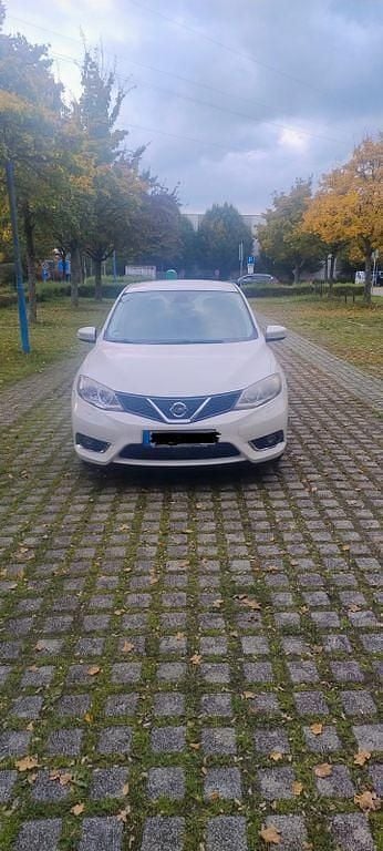 Gebraucht Nissan Pulsar Acenta 116 PS (85 kW) 2015 Weiß Kleinwagen